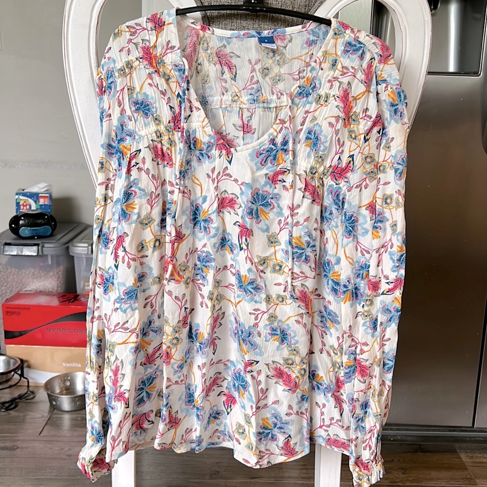NWOT Floral blouse